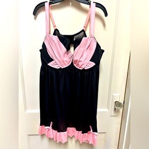 Sexy pink and black babydoll from Cacique size 26/28.